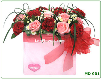( MD 001 )  Red Carnation and Pink Roses Arrange in a Classic Style.