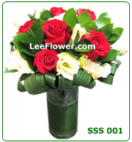 Click to BUY     ( SSS 001 )  6 Stalks of Red Roses with  Green Leaf Arrange in a Vase. Flower Delivery Service to Singapore .