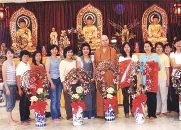 VENERABLE MING JI Organized Floral Classes