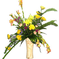 Student's Flower Arrangement  at Lee Flower Design Academy